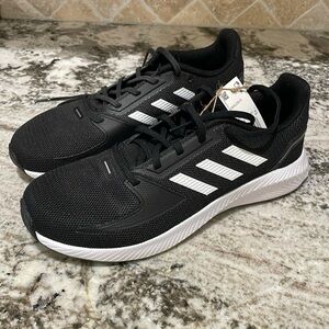 New w/tags Men's Adidas Runfalcon 2.0 running sneakers, size 7